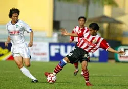Number One V- League 2005 (Vòng 7 ngày 27-3) ảnh 2 Number One V- League 2005 (Vòng 7 ngày 27-3) ảnh 2