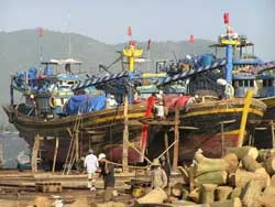 Tiền “chùa”, đua nhau... rút ruột ảnh 3 Tiền “chùa”, đua nhau... rút ruột ảnh 3