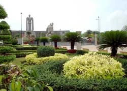 Nghĩa trang liệt sĩ TP ngày càng đẹp hơn