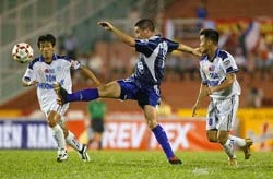 Number One V- League 2005 (vòng 10 ngày 17-4) ảnh 1 Number One V- League 2005 (vòng 10 ngày 17-4) ảnh 1