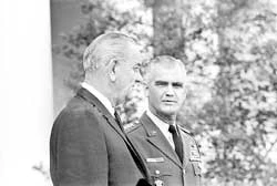 Bí mật một quyết định của Lyndon Johnson