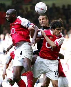 Chung kết FA CUP: Arsenal giành được chiếc cup FA thứ 10 cho mình ảnh 9