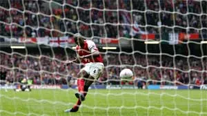 Chung kết FA CUP: Arsenal giành được chiếc cup FA thứ 10 cho mình ảnh 10