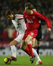 Didier Hamann tiếp tục gắn bó với Liverpool