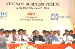 Xây dựng môi trường đầu tư thông thoáng, minh bạch