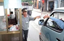 Kiến nghị giải tỏa các trạm thu phí lưu thông đường Huỳnh Tấn Phát