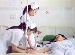 Chạy đua “khách sạn bệnh nhân”