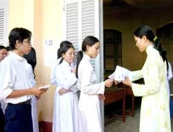 Đã có bài giải Đề thi Đại học 2005