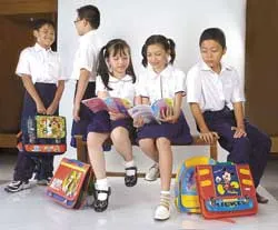 Sanding và bộ sưu tập “Nắng sân trường”