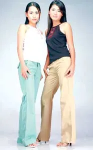 Nét thanh xuân jean và ka-ki Senna