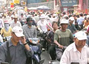 Triển khai ngay lộ trình hạn chế xe cá nhân ảnh 2 Triển khai ngay lộ trình hạn chế xe cá nhân ảnh 2