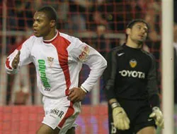 Vì sao Baptista khước từ Arsenal? ảnh 1 Vì sao Baptista khước từ Arsenal? ảnh 1