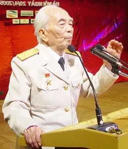 Đại tướng Võ Nguyên Giáp hoan nghênh sáng kiến lập danh bạ anh hùng, liệt sĩ do báo SGGP đề xuất