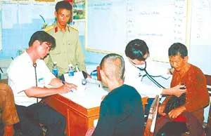 Những thầy thuốc mang quân hàm xanh