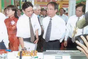 Con người và cơ chế là yếu tố quyết định