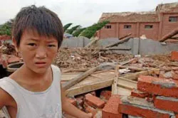 Nắng nóng ở châu Âu, bão mạnh ở Trung Quốc