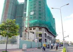 Xây cao ốc- bóng dáng từ nhà đầu cơ đất ruộng