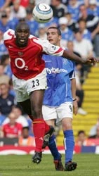 Sol Campbell: “Có một âm mưu chống lại tôi !” ảnh 1 Sol Campbell: “Có một âm mưu chống lại tôi !” ảnh 1