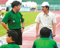 Cuộc chiến trắng & đen ảnh 1 Cuộc chiến trắng & đen ảnh 1