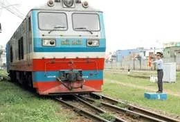 Ngành đường sắt lắp đặt tà vẹt bê tông dự ứng lực để chạy tàu an toàn