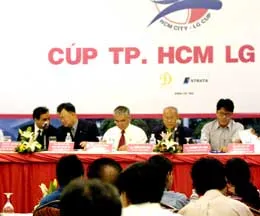 Giải bóng đá quốc tế “dài hơi” nhất