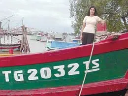 Nỗi buồn của một nữ thuyền trưởng ảnh 2 Nỗi buồn của một nữ thuyền trưởng ảnh 2