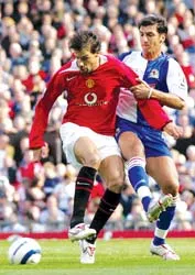 Nistelrooy trên đường đến Tây Ban Nha ! ảnh 1 Nistelrooy trên đường đến Tây Ban Nha ! ảnh 1