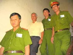 Khởi tố, bắt tạm giam nguyên GĐ Lê Minh Hoàng