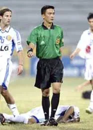 Những áp lực không nhỏ sẽ đón chờ tại V-League 2006 ảnh 1 Những áp lực không nhỏ sẽ đón chờ tại V-League 2006 ảnh 1