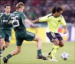 Rijkaard với mục tiêu đứng đầu bảng ảnh 1 Rijkaard với mục tiêu đứng đầu bảng ảnh 1