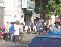 “Cò” lộng hành