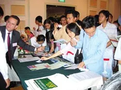 Nghèo vẫn có thể du học “săn” học bổng