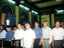 Khai mạc phiên tòa xử vụ án buôn lậu, trốn thuế tại Công ty Đông Nam ảnh 2 Khai mạc phiên tòa xử vụ án buôn lậu, trốn thuế tại Công ty Đông Nam ảnh 2