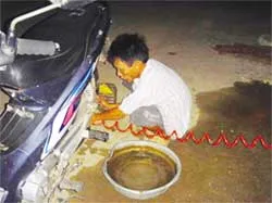 Nạn rải đinh tái xuất tràn lan