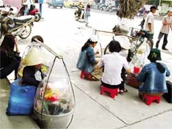 Cơm “bụi” sinh viên ảnh 2 Cơm “bụi” sinh viên ảnh 2