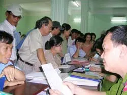 Hô giảm, biên chế cứ tăng!