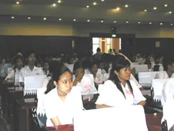 466 học sinh được nhận học bổng nữ sinh tài năng Việt Nam