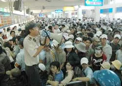 Ga Sài Gòn bán vé đi từ Diêu Trì đến Huế