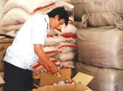Xăng – dầu “xuất ngoại”, lúa – đường “nhập nội”