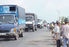 Cháy xe bồn thi công nâng cấp QL 1A, đoạn Cà Mau - Năm Căn
