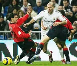 Real Madrid và Osasuna chia điểm ảnh 2