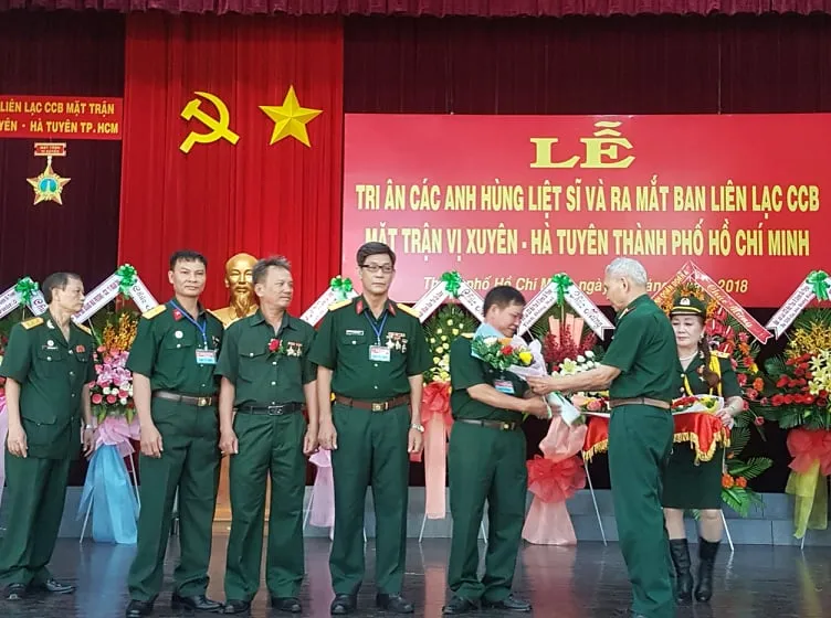 Trao quyết định thành lập Ban Liên lạc truyền thống Mặt trận Vị Xuyên - Hà Tuyên TPHCM Trao quyết định thành lập Ban Liên lạc truyền thống Mặt trận Vị Xuyên - Hà Tuyên TPHCM