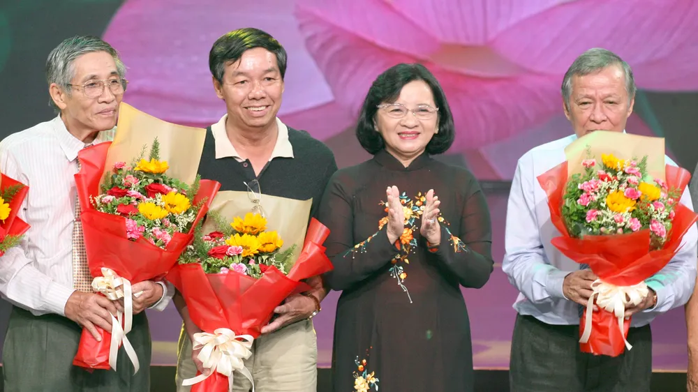 Báo Sài Gòn Giải Phóng đạt giải B về học tập, làm theo gương Bác ảnh 1