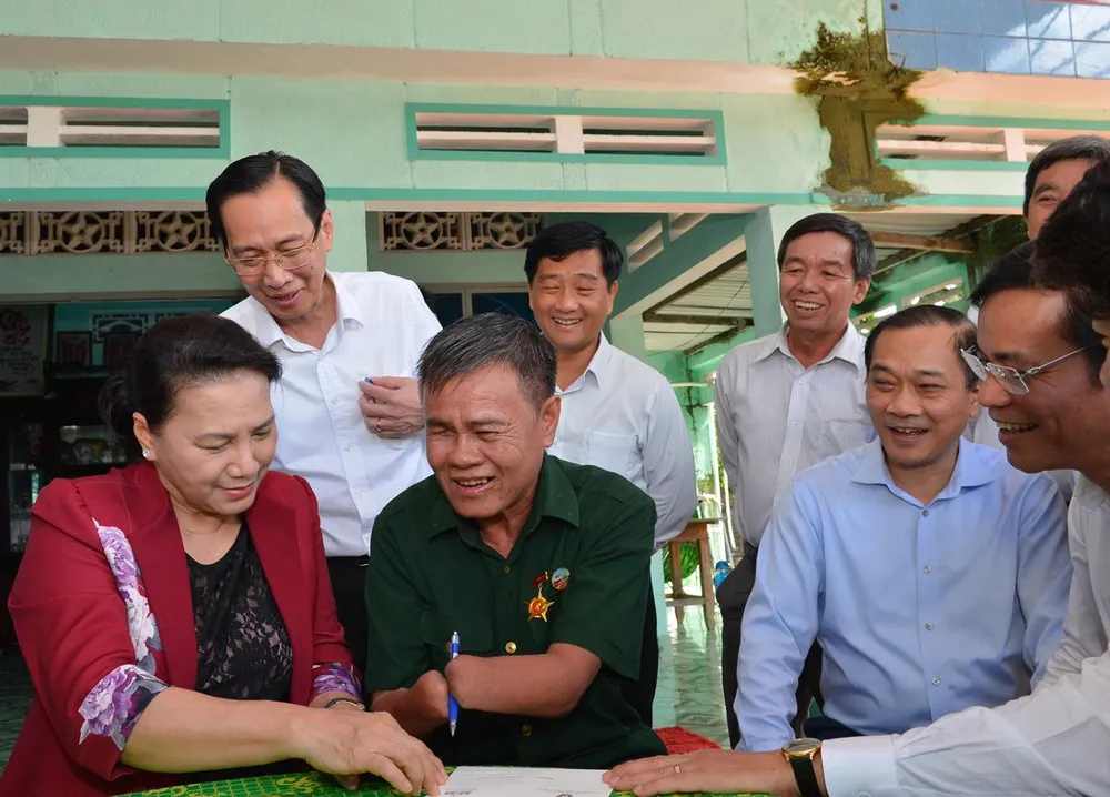 Trân trọng biết ơn sự hy sinh to lớn của các anh hùng, liệt sĩ, thương bệnh binh cho đất nước     ảnh 3