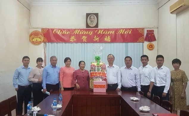 Đoàn lãnh đạo Thành ủy TPHCM thăm, chúc mừng Tết Nguyên tiêu các Hội quán người Hoa ảnh 1 Đoàn lãnh đạo Thành ủy TPHCM thăm, chúc mừng Tết Nguyên tiêu các Hội quán người Hoa ảnh 1