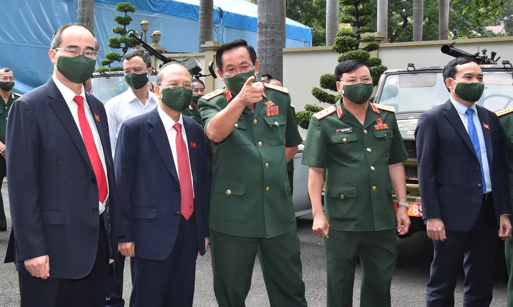 Lực lượng vũ trang Quân khu 7 không ngừng lớn mạnh, trưởng thành về nhiều mặt ảnh 4