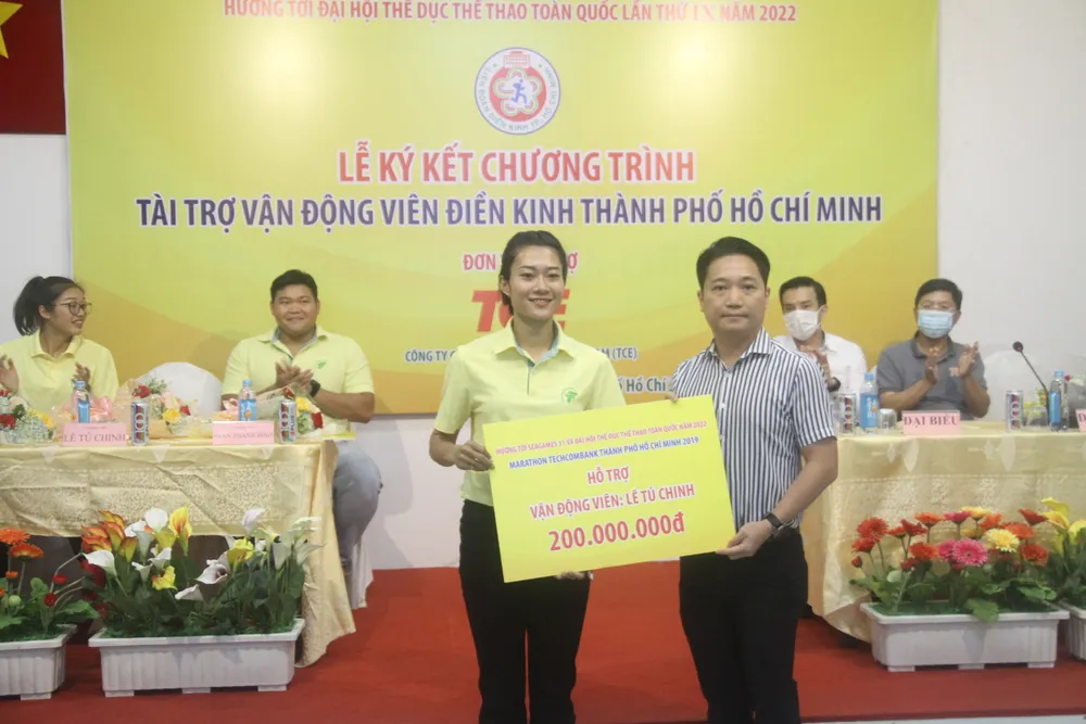 VĐV điền kinh TPHCM nhận được tài trợ trong năm 2022 ảnh 3