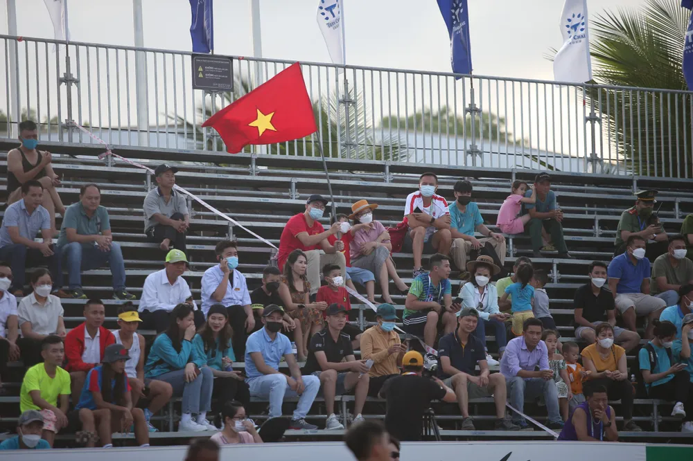 Chờ tin thắng trận của bóng ném bãi biển Việt Nam ảnh 4