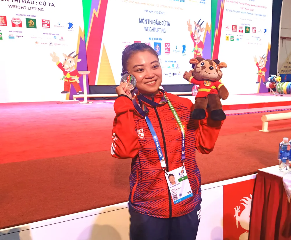 Đô cử Lại Gia Thành lập cú đúp kỷ lục SEA Games ảnh 2