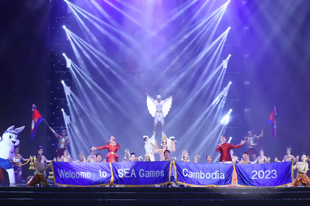 Lễ bế mạc SEA Games 31: Hẹn gặp lại ở Campuchia 2023! ảnh 5